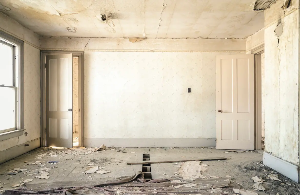 Waste disposal crew managing a cleanout project in Helemano